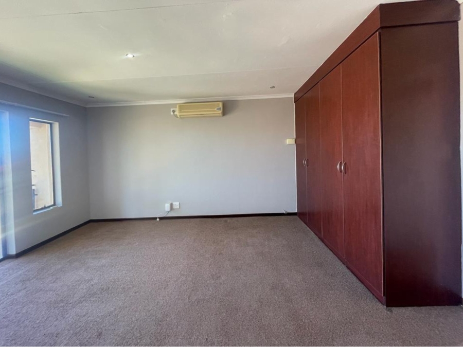 To Let 3 Bedroom Property for Rent in Melodie North West